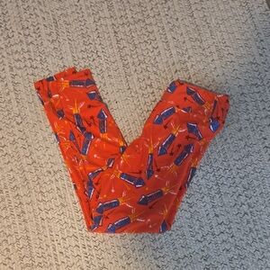 Lularoe Tall & Curvey Rocket Print 4th of July Red Leggings